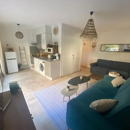 La Beau'm Les Pins Centre 200m De La Terrasse Et Jardin Апартаменты